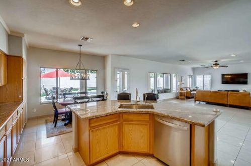 2426 Barbie Ln, Phoenix AZ 85085-5004 exterior