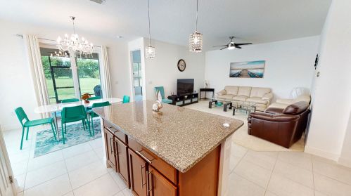 9472 Royal Poinciana Dr, Fort Pierce FL 34987-2513 exterior