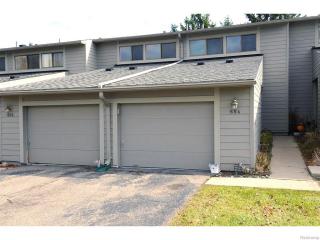 684 Peninsula Ct, Ann Arbor MI  48105-2506 exterior