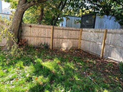 660 Public St, Providence, RI 02907-1625