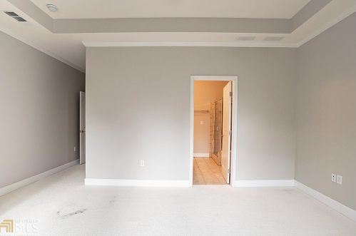 706 Cosmopolitan Dr, Atlanta GA 30324-3615 exterior