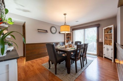 87 Mcdivitt Dr, Manchester CT 06042-2239 exterior