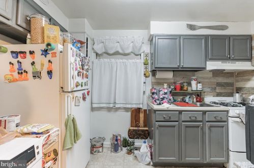 206 Elkinton Ave, Chester PA 19013-4903 exterior