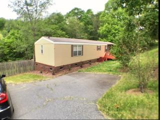 6024 Vanderhorst Dr, Concord NC  28025-8377 exterior