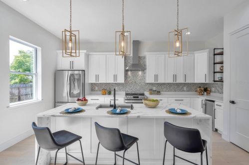 4307 Clark Ave, Tampa FL  33611-1305 exterior