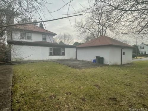 41 Del Rey Dr, Mount Vernon, NY 10552-1305