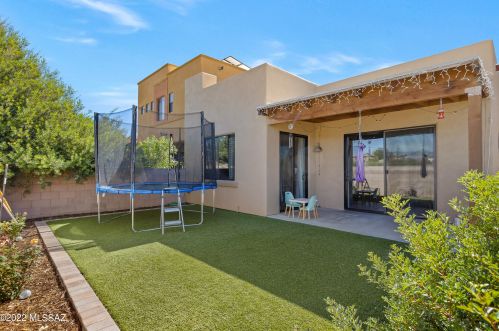 8770 Perry Park Cir, Tucson AZ  85730-1302 exterior