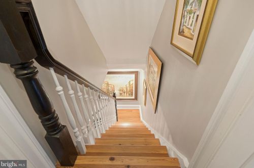 320 Patrick St, Alexandria VA  22314-2443 exterior