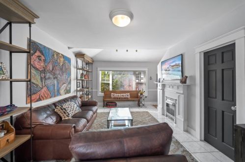 2201 72 Ct, Chicago IL 60707-4203 exterior