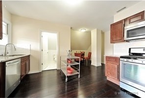 2529 Charleston St, Chicago IL 60647-4111 exterior