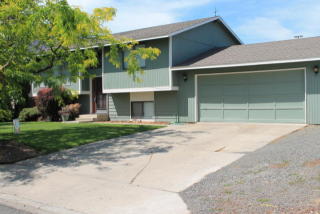 1606 74th Ave, Yakima, WA 98908-1972