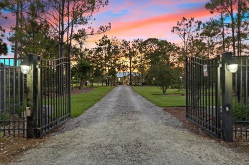 241 13 St, Naples FL 34117-2191 exterior