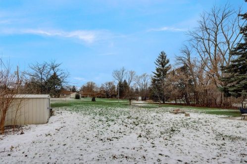 5241 Tuckaway Dr, Milwaukee WI 53221-3745 exterior