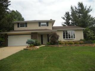 5625 Elm Hill Dr, Cleveland, OH 44139-1943