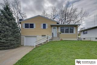 6811 Kansas Ave, Omaha NE  68104-1037 exterior