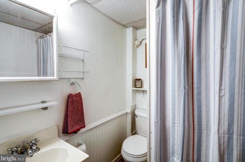 2013 Marietta Ave, Lancaster PA 17603-2205 exterior