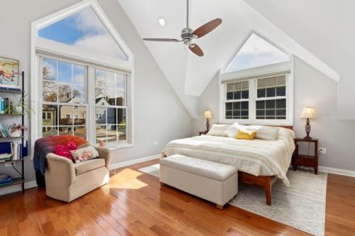 3232 Belle Plaine Ave, Chicago IL 60618-2338 exterior