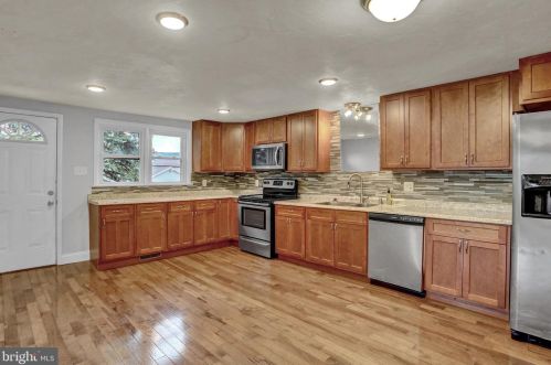 365 Clover Ln, Hanover PA 17331-4304 exterior