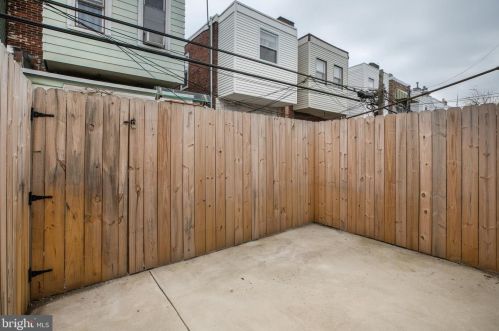 2017 Colorado St, Philadelphia PA 19145-2911 exterior