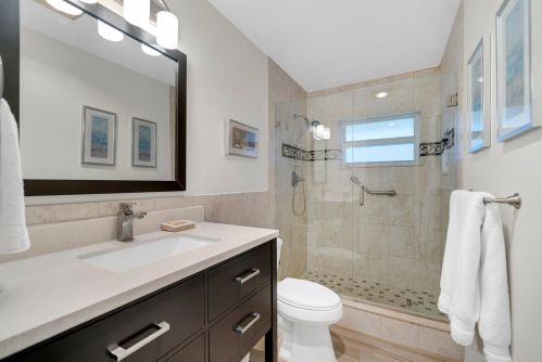 10427 Greentrail Dr, Boynton Beach FL 33436-4412 exterior