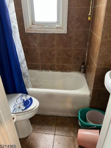 204 2 St, Newark NJ 07107-3106 exterior