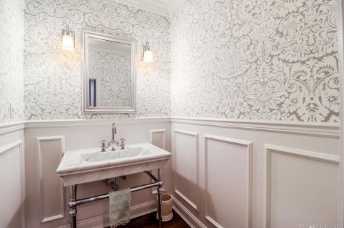 105 Drum Hl Rd, Wilton CT 06897-2412 exterior