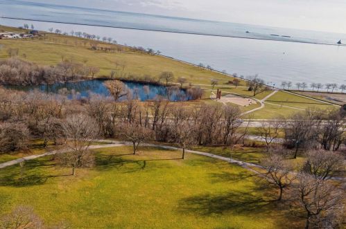 1028 Juneau Ave, Milwaukee WI 53202-2933 exterior