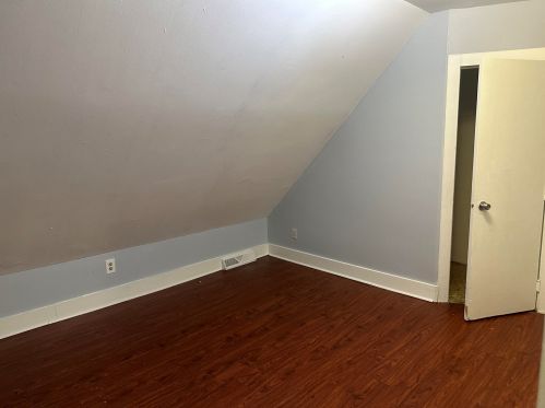 216 Center St, Milwaukee WI  53212-2841 exterior