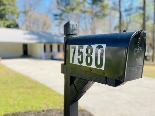 7580 Lowilla Ln, Lithonia, GA 30058-5037