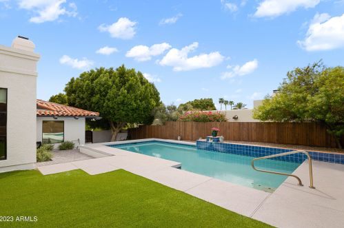 6264 31st Way, Phoenix AZ  85016-2327 exterior