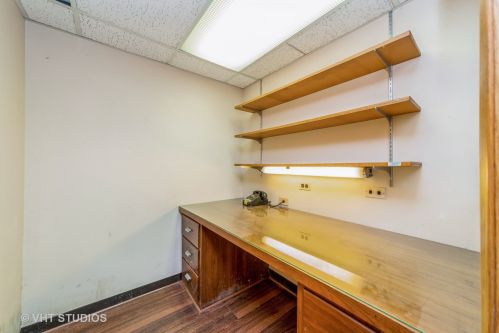 7542 Ainslie St, Chicago IL 60630-2302 exterior