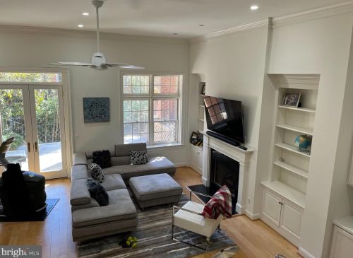 3946 Highwood Ct, Washington DC 20007-2131 exterior