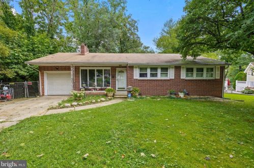 27 Glen Stewart Dr, Trenton, NJ 08618-1949