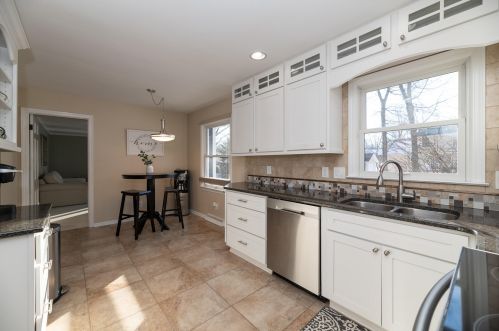 2813 Brahms Ave, Kalamazoo MI 49024-6628 exterior