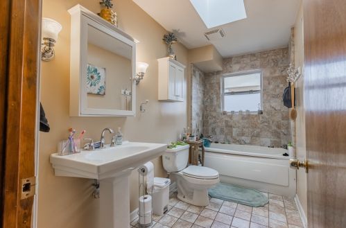 6424 Keeler Ave, Chicago IL 60652-3614 exterior