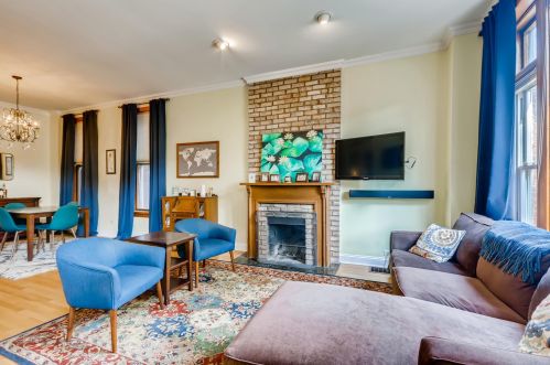 628 Schubert Ave, Chicago, IL 60614-1598