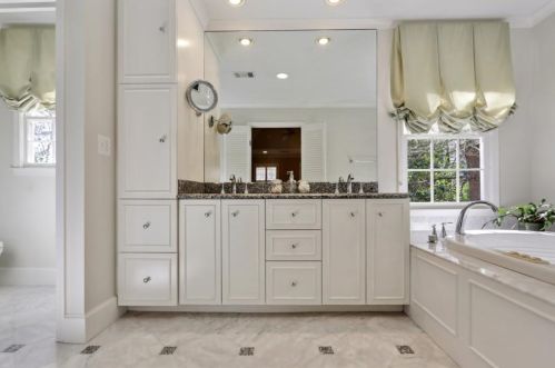 4286 Elizabeth Ln, Atlanta GA 30339-5323 exterior