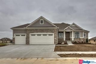 17504 Summit Dr, Omaha NE  68136 exterior