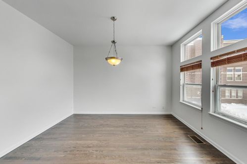 1924 Lotus Ave, Chicago IL 60639-1435 exterior