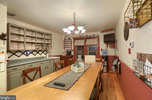 1918 Northbrook Dr, Lancaster PA 17601-4916 exterior