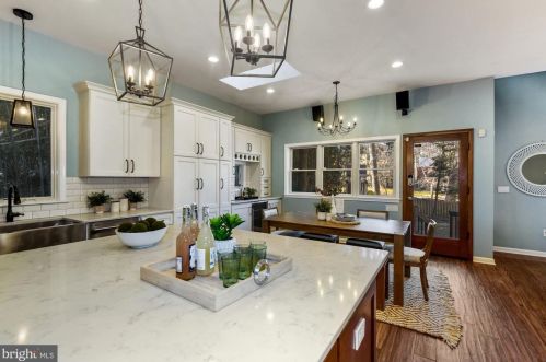 7318 Baltimore Ave, Silver Spring MD 20912-4101 exterior