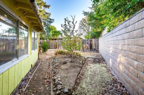 111 Hoxsie Ct, Folsom CA  95630-3306 exterior