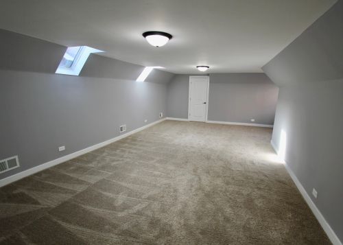 7705 Bennett Ave, Chicago IL  60649-4605 exterior