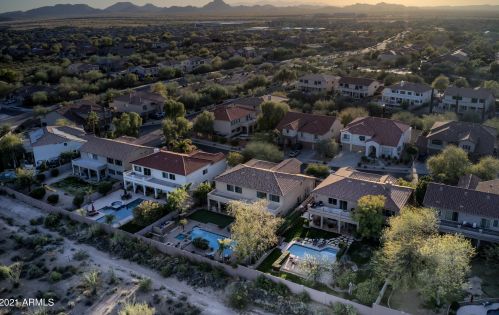 33907 23 Dr, Phoenix AZ 85027-4137 exterior