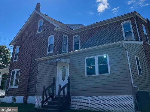 429 Laurelwood Rd, Pottstown PA  19465-6921 exterior