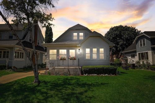 5006 Beloit Rd, Milwaukee WI 53214-5332 exterior