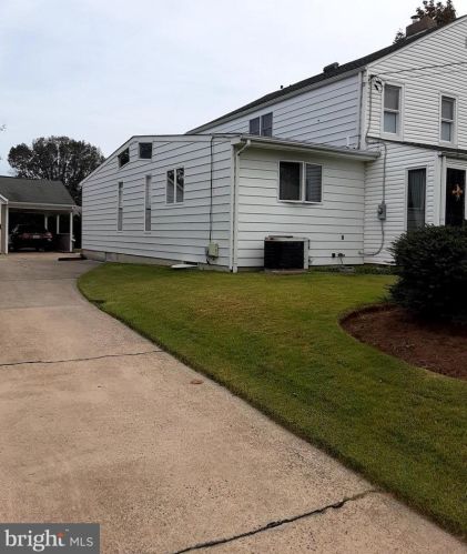 2084 Kinter Ave, Trenton, NJ 08610-2313