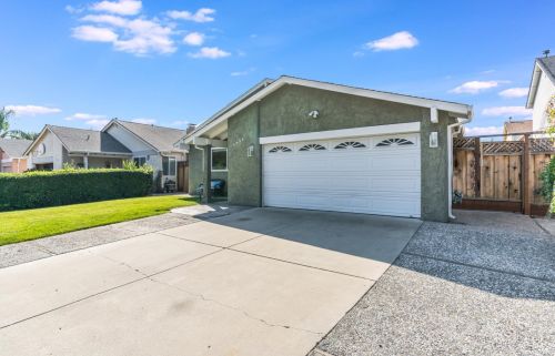 4636 Mia Cir, San Jose CA 95136-2325 exterior