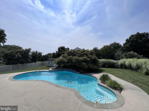 3930 Calawasse Rd, Edgewater, MD 21037-4518