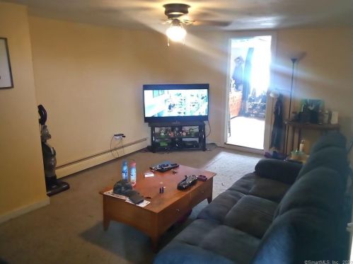 80 Furnace St, Killingly CT exterior